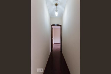 Casa para alugar com 432m², 4 quartos e 4 vagasCorredor