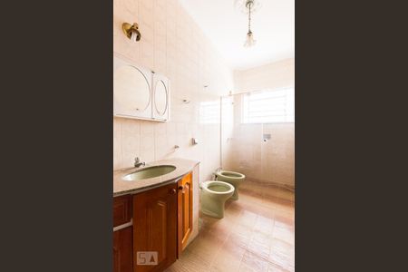 Casa para alugar com 432m², 4 quartos e 4 vagasBanheiro do Quarto 3