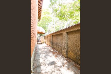 Casa para alugar com 432m², 4 quartos e 4 vagasLateral