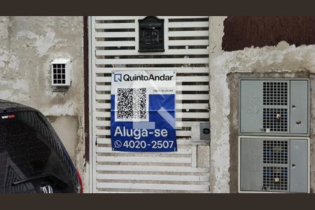 Apartamento para alugar com 40m², 2 quartos e 1 vagaPlaquinha instalada no portão do imóvel