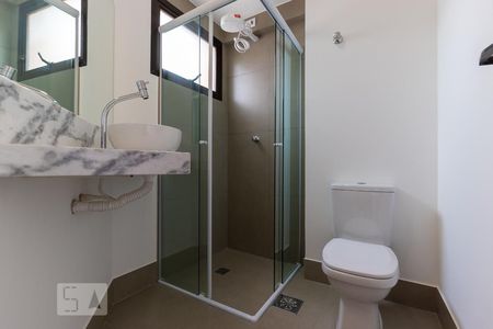 Banheiro da suíte de apartamento para alugar com 1 quarto, 36m² em Cambuí, Campinas