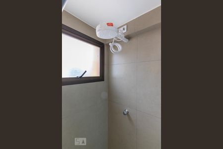 Banheiro da suíte de apartamento para alugar com 1 quarto, 36m² em Cambuí, Campinas