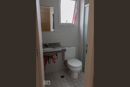 Banheiro de kitnet/studio para alugar com 1 quarto, 32m² em Ipiranga, São Paulo