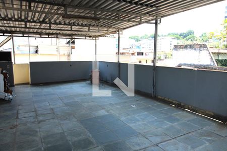 Casa de condomínio à venda com 240m², 3 quartos e 1 vagaTerraço
