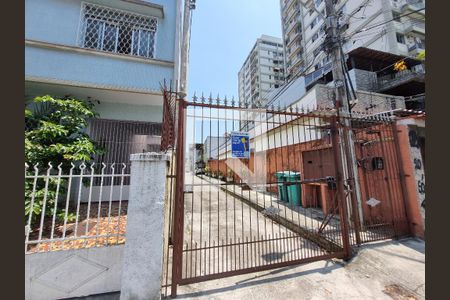 Casa de condomínio à venda com 240m², 3 quartos e 1 vagaEntrada