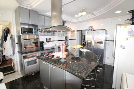 Casa de condomínio à venda com 240m², 3 quartos e 1 vagaCozinha