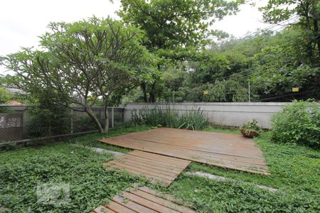 Área externa de casa para alugar com 4 quartos, 320m² em Jardim Leonor, São Paulo