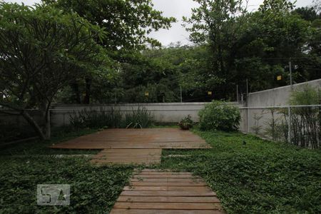 Área externa de casa para alugar com 4 quartos, 320m² em Jardim Leonor, São Paulo