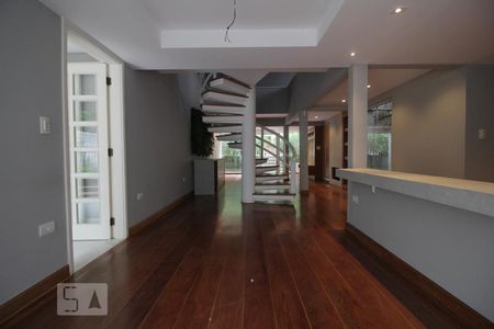 Sala de casa para alugar com 4 quartos, 320m² em Jardim Leonor, São Paulo