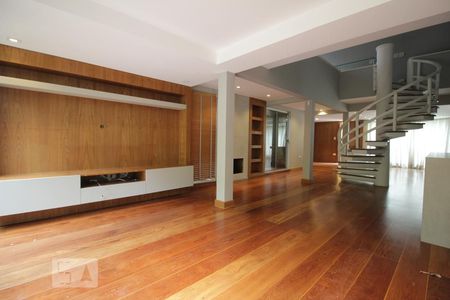 Sala de casa para alugar com 4 quartos, 320m² em Jardim Leonor, São Paulo