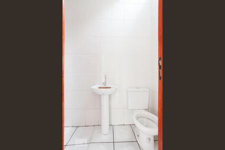 Banheiro Social  de casa à venda com 3 quartos, 80m² em Vila Babilônia, São Paulo