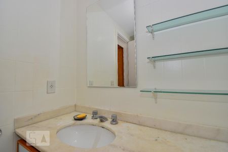Apartamento para alugar com 120m², 2 quartos e 1 vagaBanheiro da Suíte
