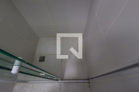 Apartamento à venda com 76m², 2 quartos e 2 vagasDetalhe banheiro