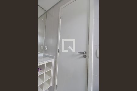 Apartamento à venda com 76m², 2 quartos e 2 vagasBanheiro da Suíte