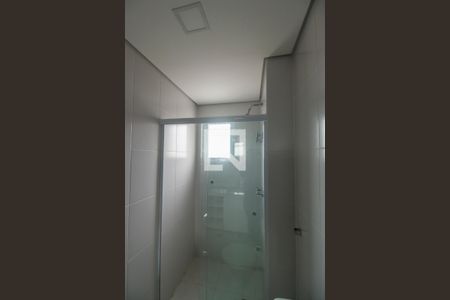 Apartamento à venda com 76m², 2 quartos e 2 vagasBanheiro da Suíte