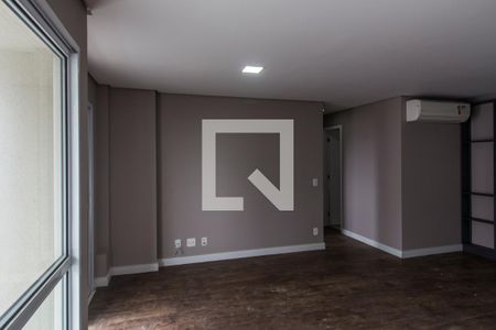 Sala de TV de apartamento à venda com 2 quartos, 76m² em Centro, Barueri