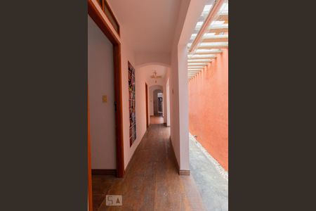 Casa à venda com 190m², 2 quartos e 1 vaga Casa à venda com 190m², 2 quartos e 1 vagaCorredor