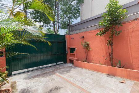 Casa à venda com 190m², 2 quartos e 1 vaga Casa à venda com 190m², 2 quartos e 1 vagaGaragem