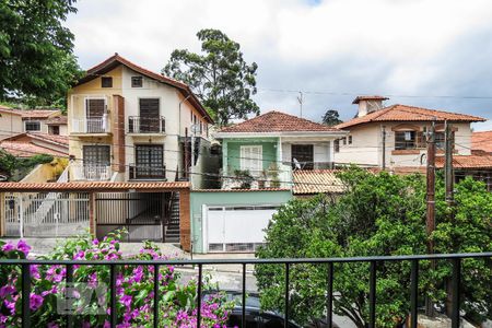 Casa de condomínio à venda com 130m², 4 quartos e 2 vagas Casa de condomínio à venda com 130m², 4 quartos e 2 vagasVista da Sacada