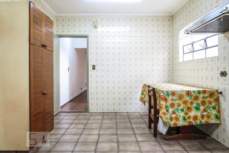 Cozinha de casa de condomínio à venda com 4 quartos, 130m² em Butantã, São Paulo
