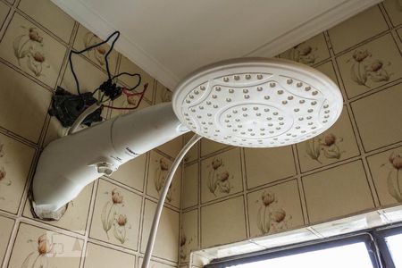 Casa de condomínio à venda com 130m², 4 quartos e 2 vagas Casa de condomínio à venda com 130m², 4 quartos e 2 vagasChuveiro Elétrico