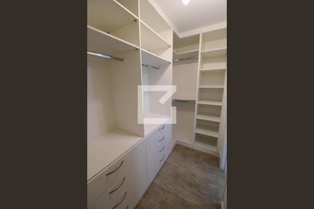 Apartamento para alugar com 65m², 2 quartos e 1 vagaCloset