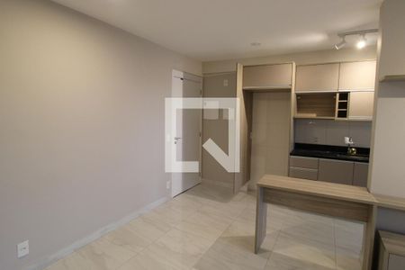 Sala/Cozinha de apartamento para alugar com 2 quartos, 65m² em Jardim Vazani, São Paulo