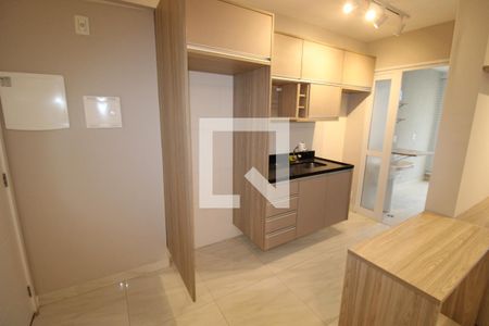 Sala/Cozinha de apartamento para alugar com 2 quartos, 65m² em Jardim Vazani, São Paulo
