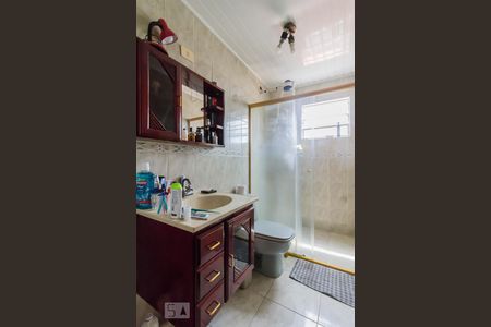 Banheiro de apartamento à venda com 2 quartos, 60m² em Jardim Iporanga, Guarulhos