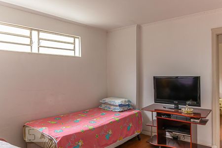 Quarto 2 de casa para alugar com 3 quartos, 200m² em Cambuci, São Paulo