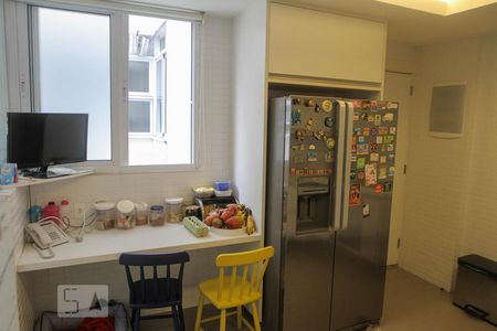 Apartamento para alugar com 149m², 2 quartos e 1 vaga Apartamento para alugar com 149m², 2 quartos e 1 vagaCozinha