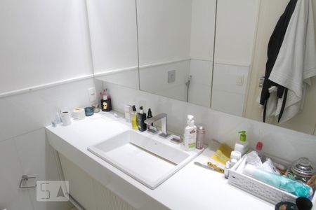 Apartamento para alugar com 149m², 2 quartos e 1 vaga Apartamento para alugar com 149m², 2 quartos e 1 vagaBanheiro do Quarto 2 - Suíte