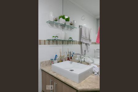 Banheiro de apartamento à venda com 2 quartos, 68m² em Centro, Diadema