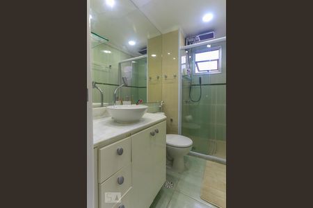 Banheiro de apartamento para alugar com 2 quartos, 50m² em Saúde, São Paulo