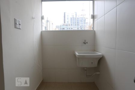 Apartamento para alugar com 42m², 1 quarto e sem vagaArea de Serviço