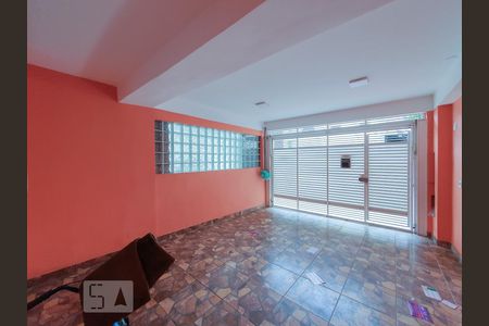 Garagem de casa para alugar com 3 quartos, 100m² em Cambuci, São Paulo