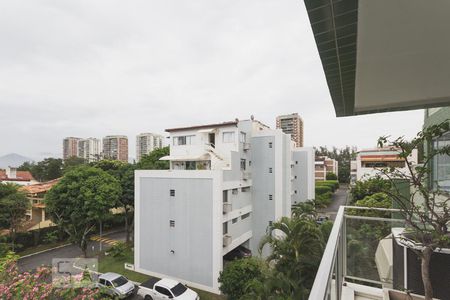 Apartamento para alugar com 320m², 6 quartos e 4 vagas Apartamento para alugar com 320m², 6 quartos e 4 vagasVaranda
