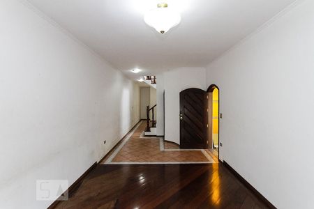 Casa para alugar com 298m², 3 quartos e 8 vagasSala