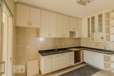 Apartamento à venda com 120m², 3 quartos e 2 vagas Apartamento à venda com 120m², 3 quartos e 2 vagasCozinha