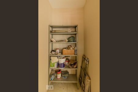 Apartamento à venda com 120m², 3 quartos e 2 vagas Apartamento à venda com 120m², 3 quartos e 2 vagasQuarto de Serviço