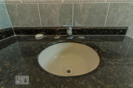Apartamento à venda com 120m², 3 quartos e 2 vagas Apartamento à venda com 120m², 3 quartos e 2 vagasSuite