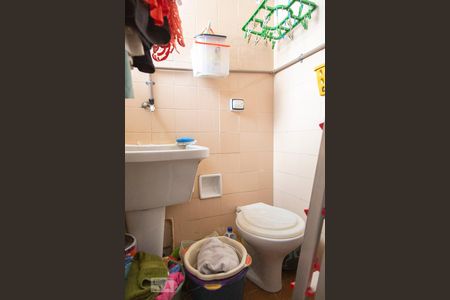 banheiro de serviço de apartamento à venda com 3 quartos, 88m² em Praia da Bandeira, Rio de Janeiro