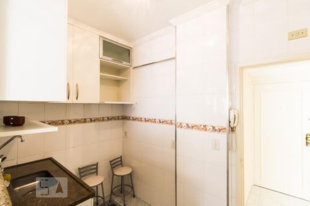 Apartamento para alugar com 70m², 2 quartos e 1 vaga Apartamento para alugar com 70m², 2 quartos e 1 vagaCozinha