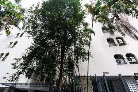 Apartamento para alugar com 70m², 2 quartos e 1 vaga Apartamento para alugar com 70m², 2 quartos e 1 vagaFachada