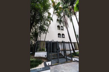 Apartamento para alugar com 70m², 2 quartos e 1 vaga Apartamento para alugar com 70m², 2 quartos e 1 vagaFachada