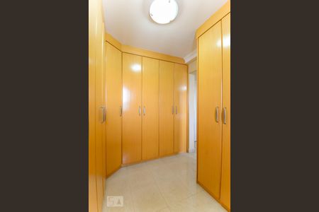 Apartamento à venda com 85m², 2 quartos e sem vagaCloset da suíte