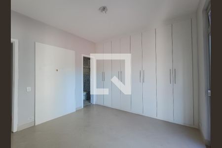 Apartamento à venda com 330m², 3 quartos e 2 vagasSuíte