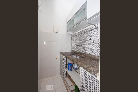 Cozinha de kitnet/studio para alugar com 1 quarto, 28m² em Botafogo, Rio de Janeiro