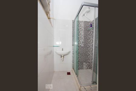 Banheiro de kitnet/studio à venda com 1 quarto, 28m² em Botafogo, Rio de Janeiro