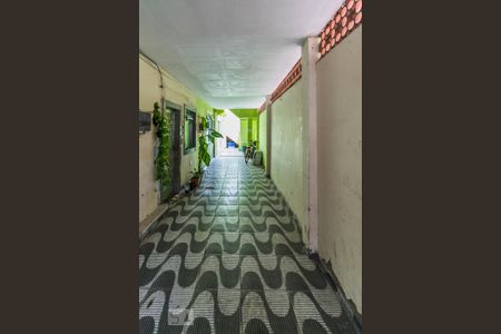 Corredor de acesso de apartamento à venda com 1 quarto, 43m² em Ramos, Rio de Janeiro